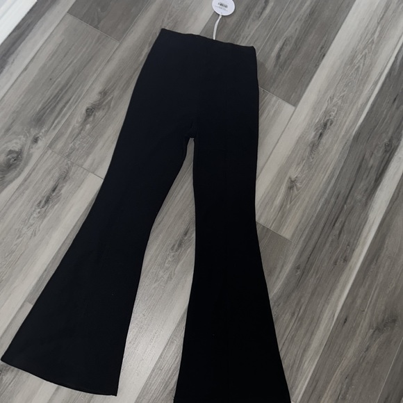 RUTHERFORD FLARED PONTE PANT - BLACK - Picture 2 of 6